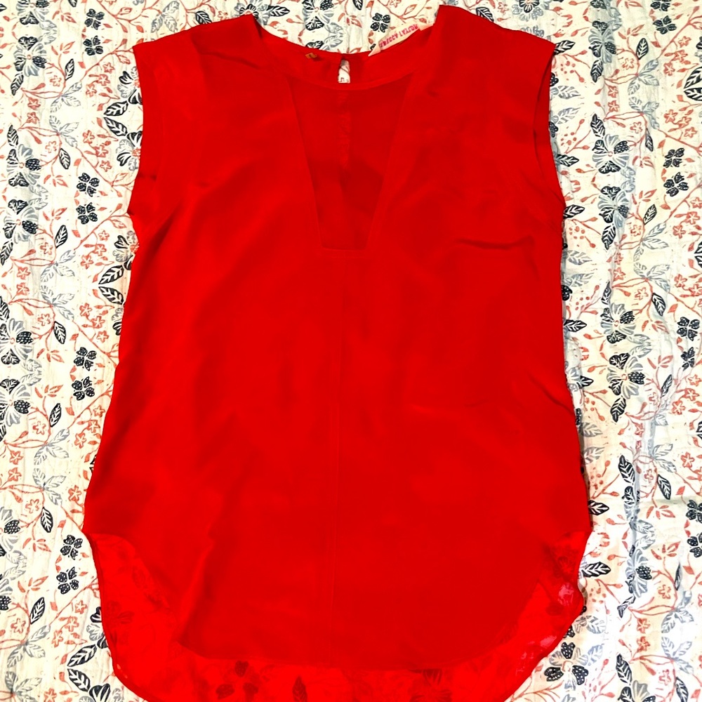 Lovely tomato red silk top. Size 0.